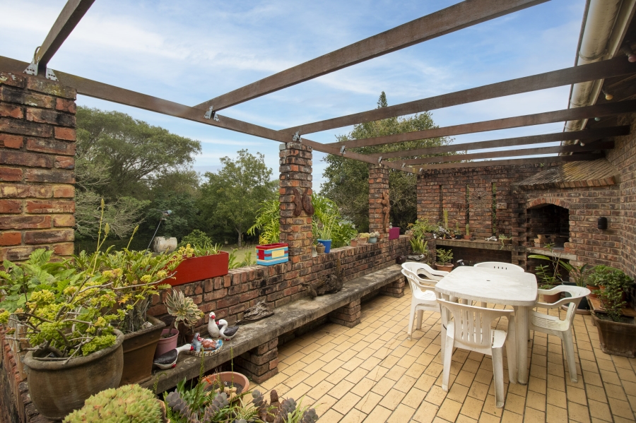 4 Bedroom Property for Sale in Bathurst Eastern Cape